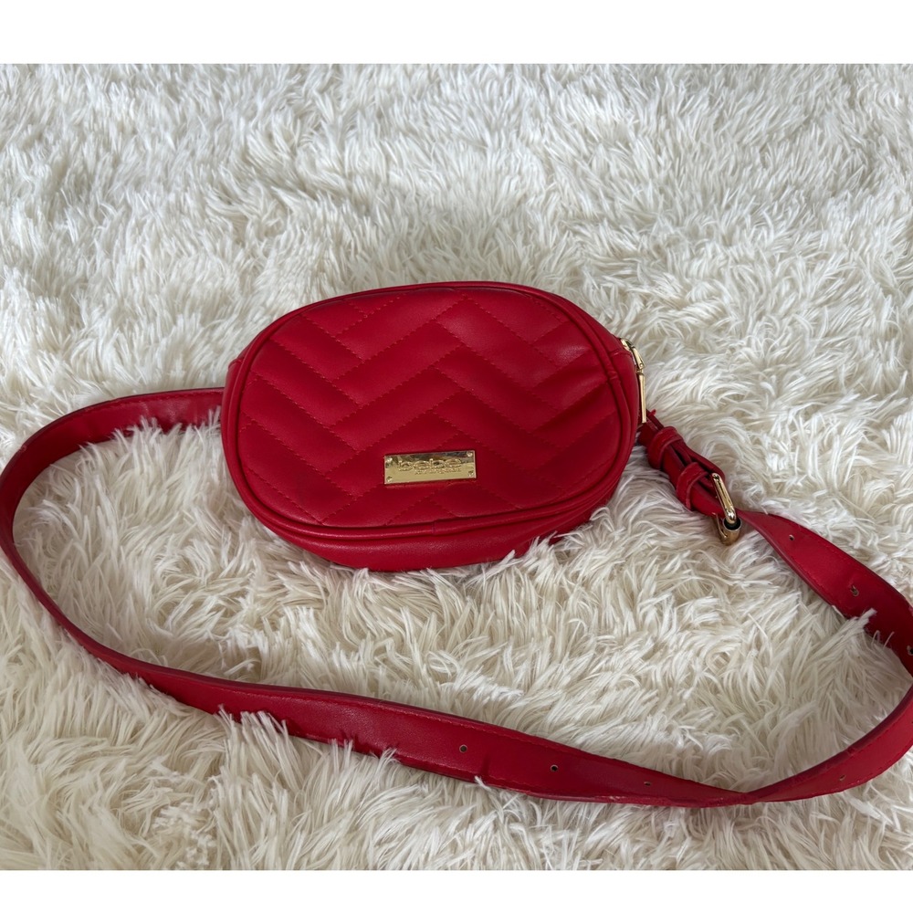 Bebe Los Angeles Red Quilted Chevron Belt Bag‎ Crossbody Fashion Purse
